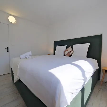Le Petit Nid Remois - Parking - King Size * Reims